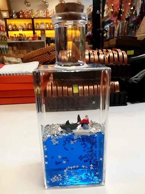 Batmayan Gemi Masa Üstü Dekorasyon (Sörf Temalı)