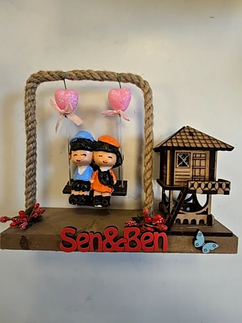 Serender ve Salıncak Figürlü Sen&Ben Yazılı Biblo