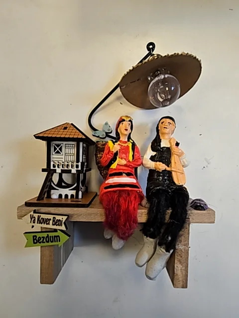 Kemençeci & Çay Sepetli & Serender Figür Işıklı Biblo