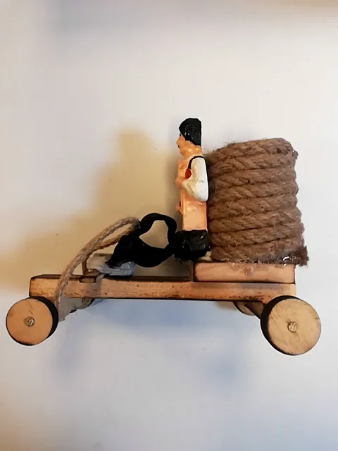 Kemençeci Figür Ahşap Araba